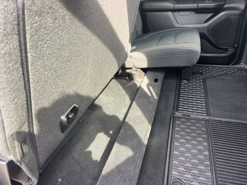 Used 2019 RAM 1500 Big Horn image 24