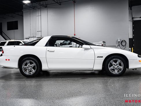 Used 1997 Chevrolet Camaro Z28 image 6