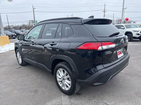 Used 2023 Toyota Corolla Cross LE image 7