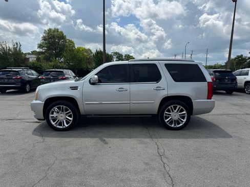 Used 2012 Cadillac Escalade Platinum AWD/4WD image 6