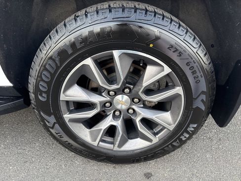 Used 2023 Chevrolet Suburban LS image 10