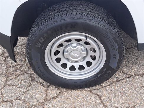 Used 2023 Chevrolet Colorado W/T w/ Advanced Trailering Package image 9