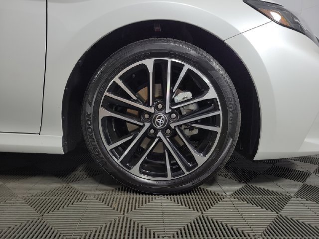 Used 2025 Toyota Camry XLE w/ Premium Plus Package FWD image 11