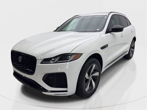 Used 2024 Jaguar F-PACE R-Dynamic S image 2