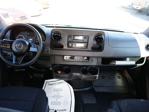 Used 2019 Mercedes-Benz Sprinter 144 image 9