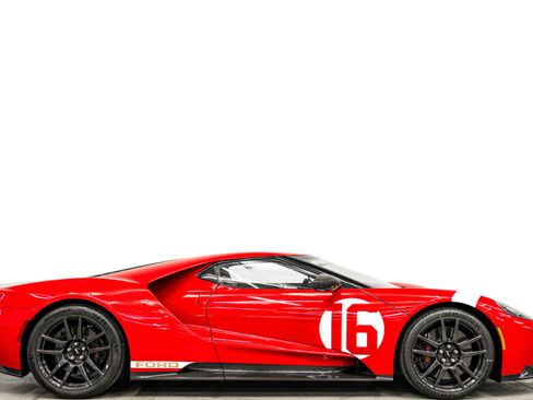 Used 2022 Ford GT Heritage Edition RWD image 2