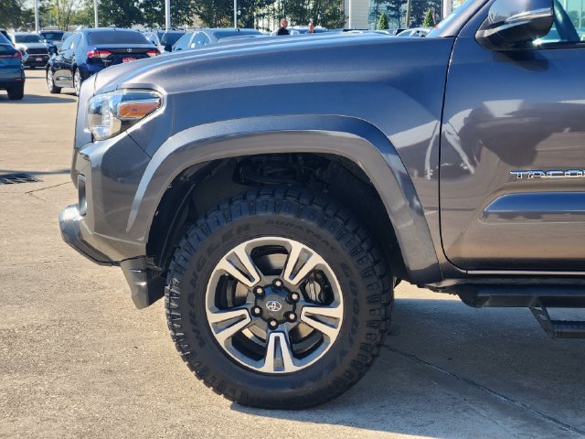 Certified 2017 Toyota Tacoma TRD Sport w/ Tow Package RWD image 8
