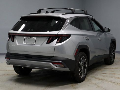 Certified 2025 Hyundai Tucson Limited image 12