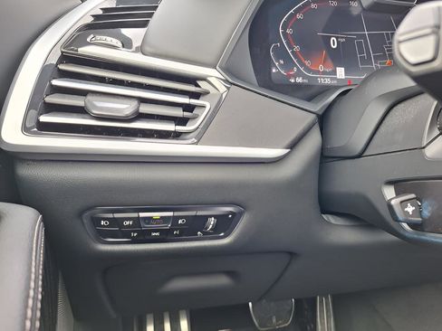 Used 2021 BMW X7 xDrive40i w/ M Sport Package image 21