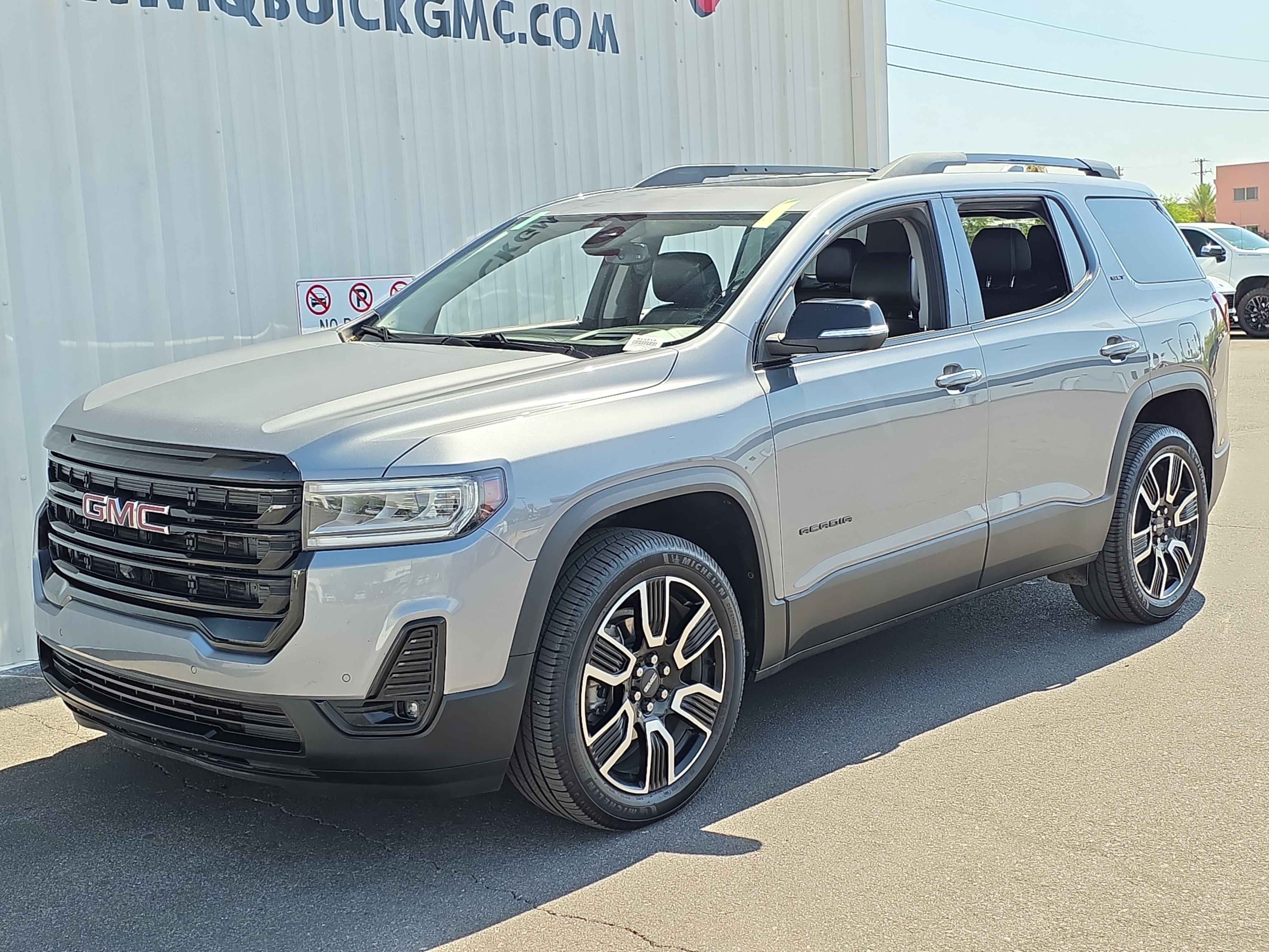 Used 2021 GMC Acadia SLT w/ Elevation Edition FWD image 3