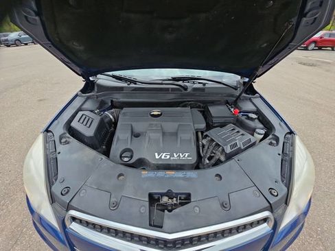 Used 2010 Chevrolet Equinox LTZ FWD image 27