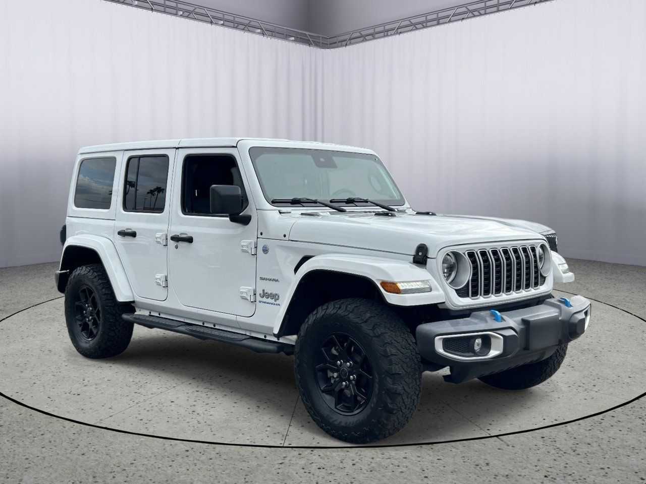 Used 2024 Jeep Wrangler Unlimited Sahara w/ Safety Group AWD/4WD image 5