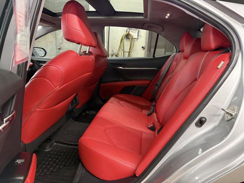 Used 2019 Toyota Camry XSE w/ Navigation Package image 16