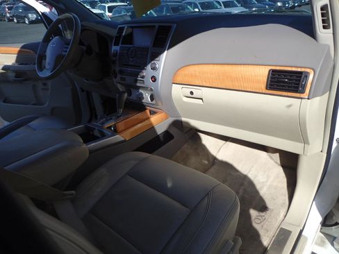 Used 2009 INFINITI QX56 4WD image 16