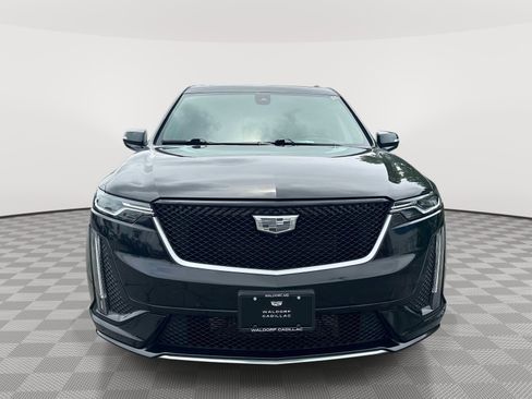 Used 2024 Cadillac XT6 Sport w/ Technology Package AWD/4WD image 2