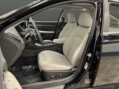 Used 2023 Hyundai Sonata Limited w/ Cargo Package image 4