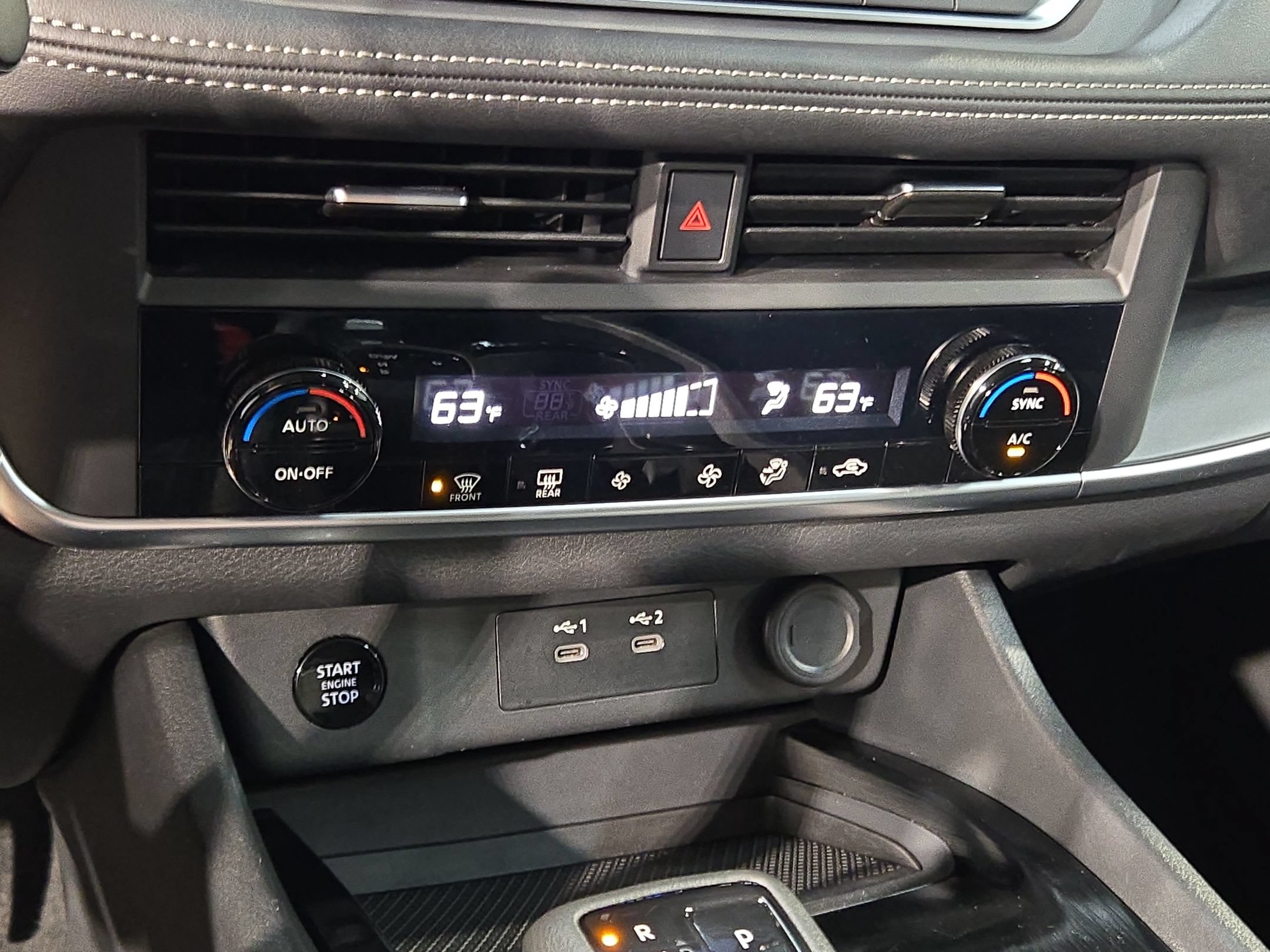 Used 2025 Nissan Rogue SV FWD image 31