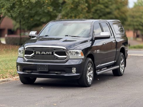 Used 2017 RAM 1500 Limited AWD/4WD image 2