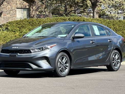 Used 2023 Kia Forte LXS image 8