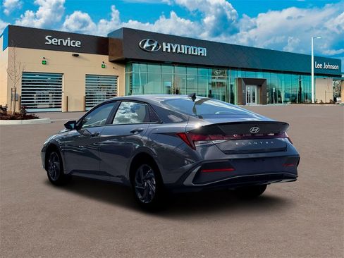 New 2026 Hyundai Elantra Sport image 5