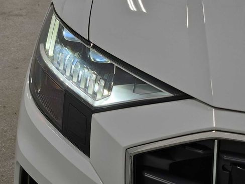 Used 2023 Audi Q8 Prestige image 15