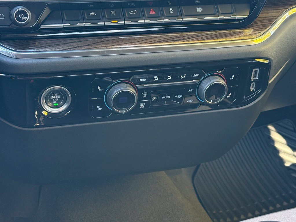 Used 2023 Chevrolet Silverado 1500 LT AWD/4WD image 19