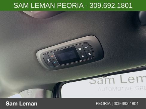 New 2026 Chrysler Pacifica Select image 24