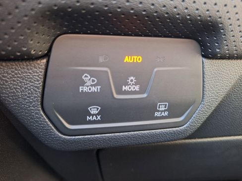 New 2026 Volkswagen Atlas Cross Sport SE image 12