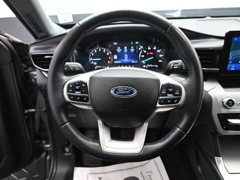 Certified 2023 Ford Explorer XLT w/ Equipment Group 202A AWD/4WD image 15