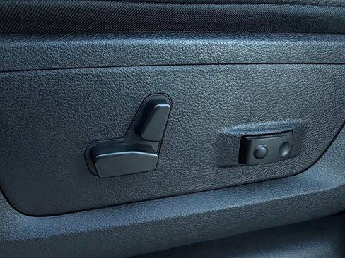 Used 2024 RAM 2500 Limited w/ Towing Technology Group image 6