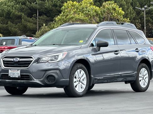 Used 2018 Subaru Outback 2.5i AWD/4WD image 9