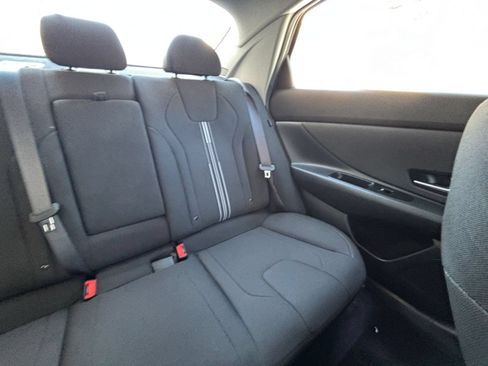 Used 2025 Hyundai Elantra SEL FWD image 38