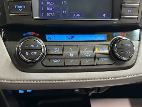 Used 2013 Toyota RAV4 XLE image 51