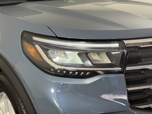 New 2026 Ford Explorer Active w/ Active Comfort Package RWD image 7