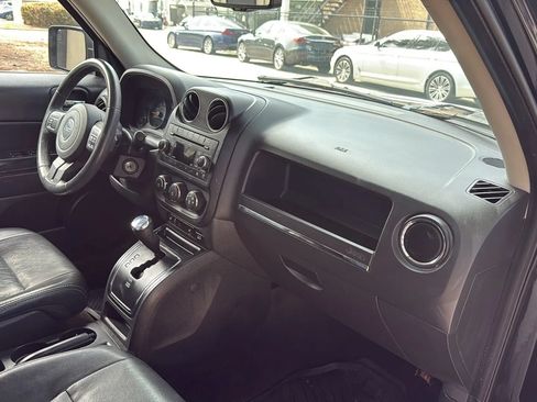 Used 2015 Jeep Patriot High Altitude AWD/4WD image 21