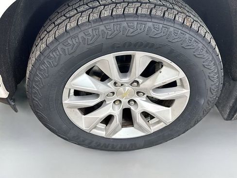 Used 2020 Chevrolet Silverado 1500 Custom w/ Custom Value Package image 31