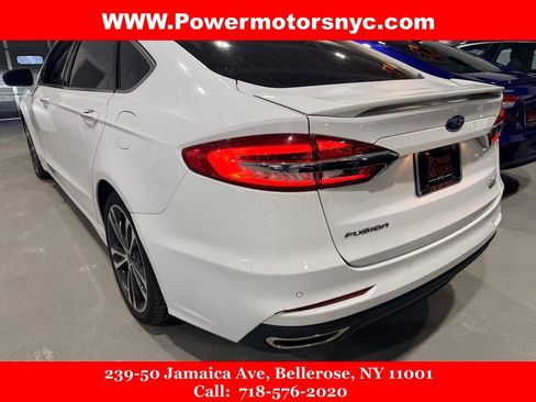 Used 2020 Ford Fusion Titanium image 5