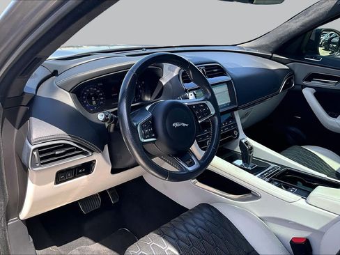 Used 2020 Jaguar F-PACE SVR AWD/4WD image 17