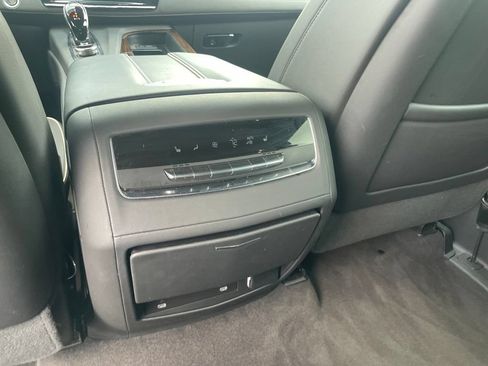 Used 2023 Cadillac Escalade ESV Premium Luxury AWD/4WD image 24