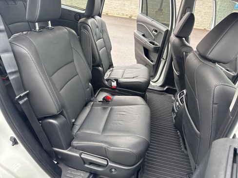 Used 2021 Honda Pilot Elite image 16