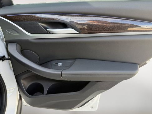 Used 2024 BMW X4 xDrive30i image 30