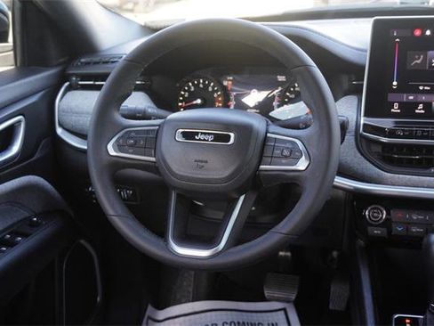 Certified 2023 Jeep Compass Latitude image 15