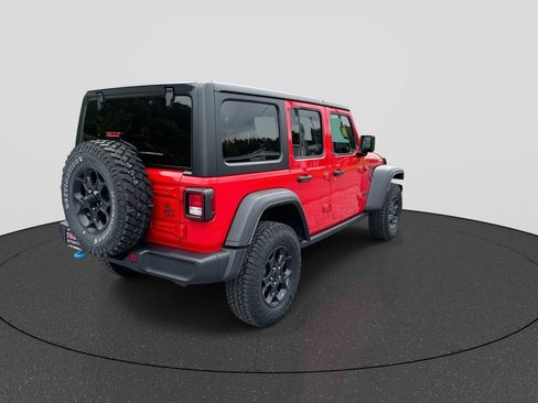 Used 2023 Jeep Wrangler Unlimited w/ Cold Weather Group AWD/4WD image 8