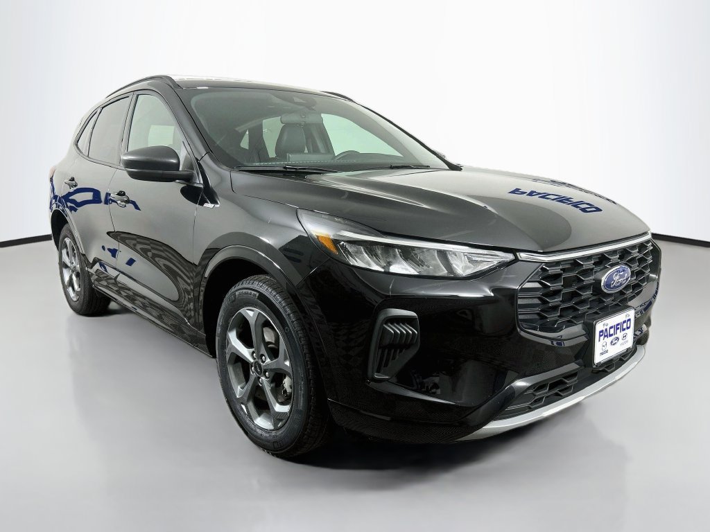 Certified 2023 Ford Escape ST-Line w/ Tech Pack #1 AWD/4WD image 1
