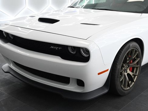 Used 2016 Dodge Challenger SRT Hellcat image 7