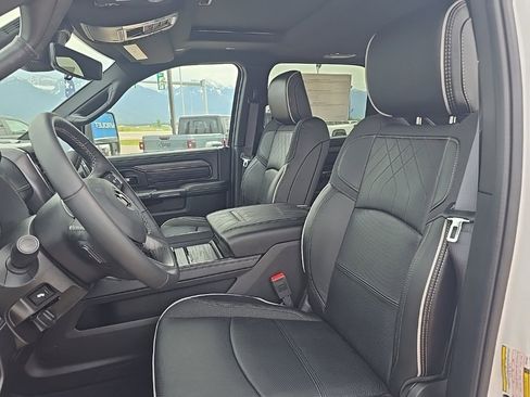 New 2025 RAM 2500 Limited image 17