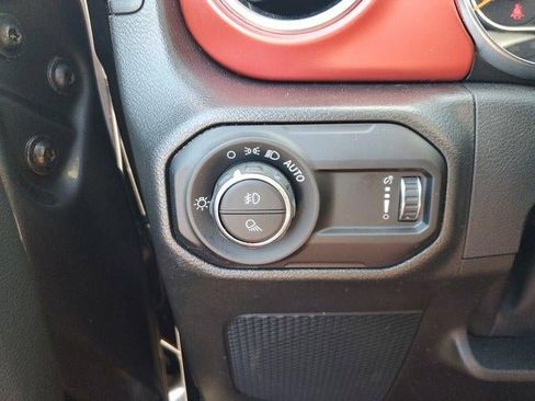 Used 2023 Jeep Gladiator Rubicon w/ LED Lighting Group AWD/4WD image 30
