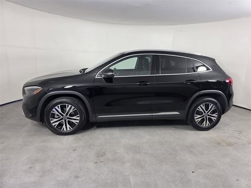 Certified 2025 Mercedes-Benz GLA 250 image 7