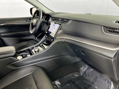 Used 2022 Jeep Grand Cherokee Limited image 26