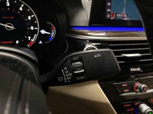 Used 2019 BMW 540i image 40
